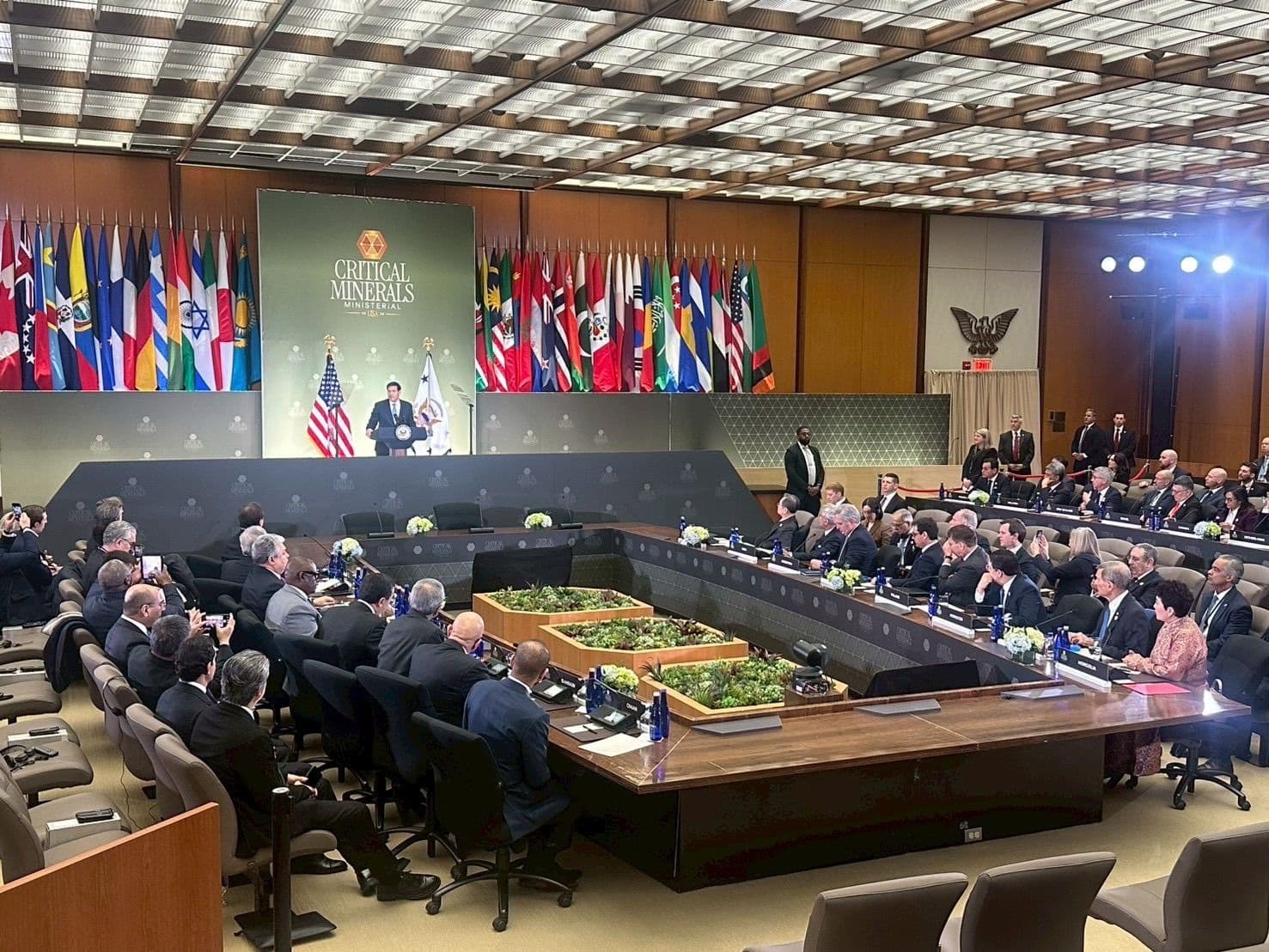 ผู้ช่วยรัฐมนตรีประจำกระทรวงการต่างประเทศเข้าร่วมการประชุมระดับรัฐมนตรีว่าด้วยแร่ธาตุสำคัญ (Critical Minerals Ministerial) และกิจกรรมที่เกี่ยวข้อง ณ กรุงวอชิงตัน