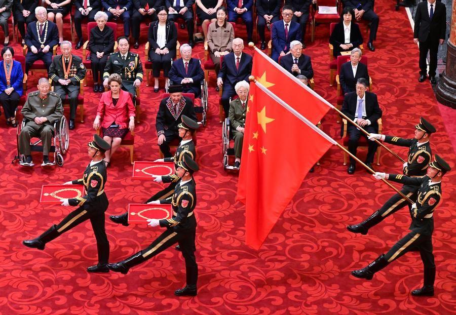 จีนจัดพิธีมอบ 'เหรียญเกียรติยศ' ก่อนวาระ PRC ครบรอบ 75 ปี