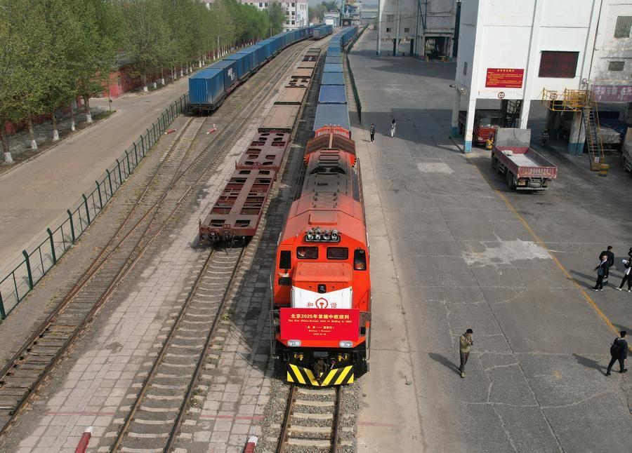 ปักกิ่งเดินรถไฟสินค้าจีน-ยุโรป วิ่งไกล 9 พันกม. สู่มอสโก