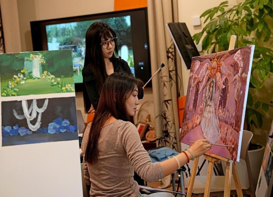 สตูดิโองานฝีมือสไตล์จีน ช่วยคนรุ่นใหม่เบรกชีวิตเร่งรีบ