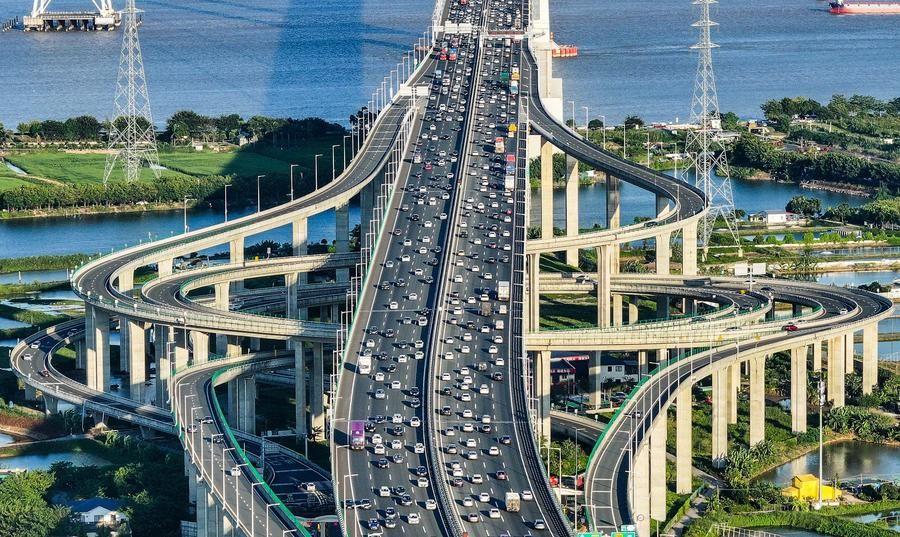 สะพานหนานซา' ในกวางตุ้ง รับทัพผู้สัญจรคึกคักช่วงวันชาติจีน
