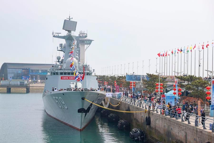 กองทัพเรือจีนจัดกิจกรรม 'เปิดเรือ' ฉลองก่อตั้ง PRC ครบรอบ 75 ปี