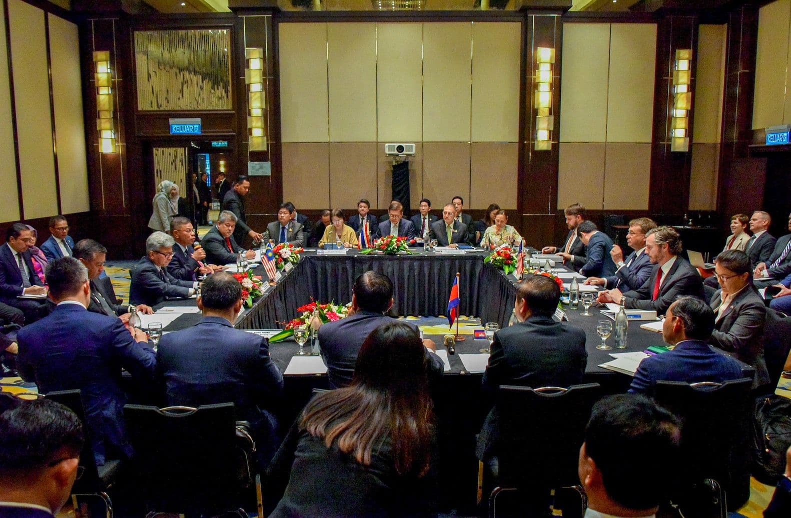 ไทยเข้าร่วมการหารือสี่ฝ่ายในมาเลเซีย เน้นลดความตึงเครียดชายแดนและเสริมความมั่นคงในภูมิภาค