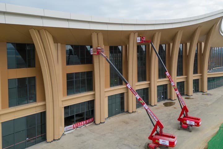 งานก่อสร้าง 'สถานีรถไฟความเร็วสูง' ตอนเหนือสุดในจีน