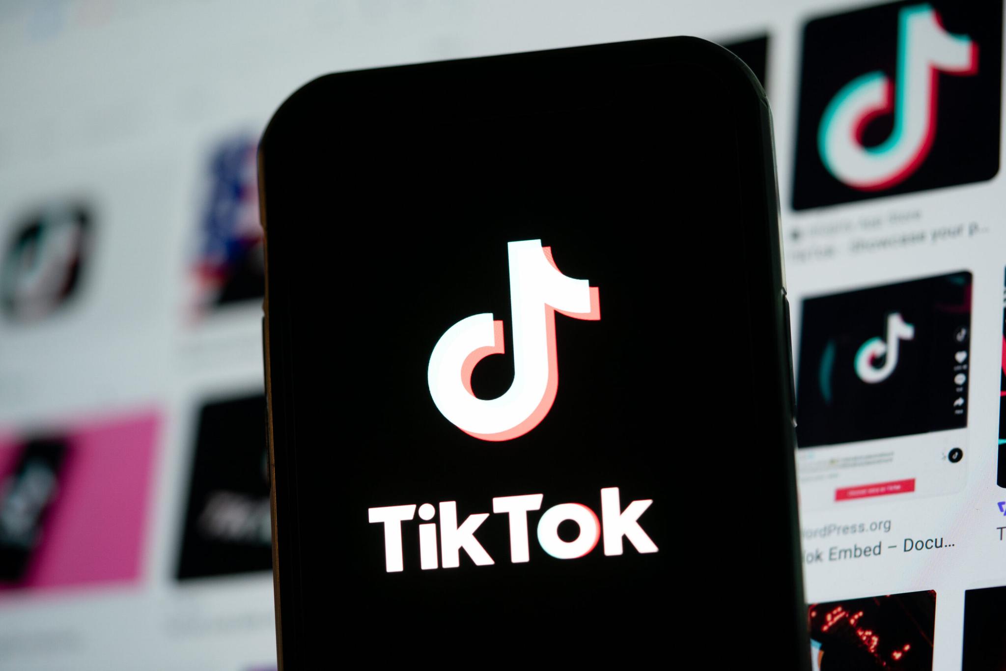 ทรัมป์เรียกร้องศาลสูงชะลอการแบน TikTok