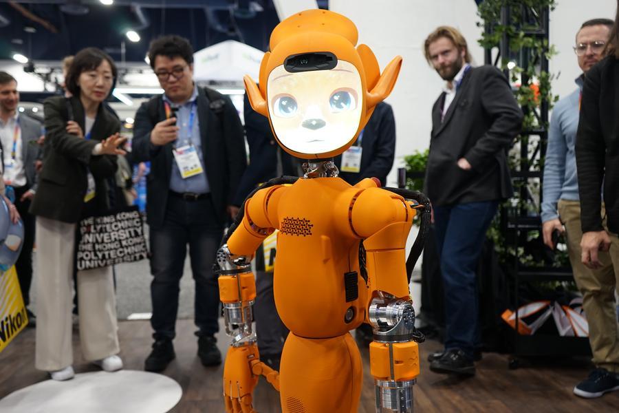 สารพัดหุ่นยนต์ล้ำสมัย โชว์ตัวในงาน CES 2025