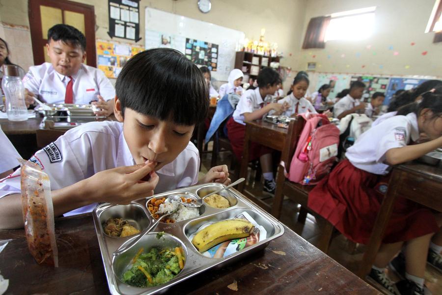 อินโดฯ ผุดโครงการ 'มื้ออาหารฟรี' ปรับปรุงภาวะโภชนาการพลเมือง