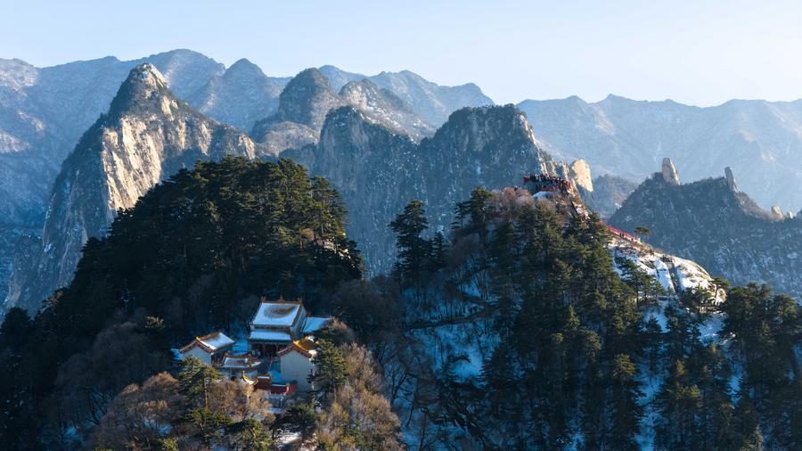 ภูเขาฮว่าซาน' แลนด์มาร์กท่องเที่ยวช่วงตรุษจีน