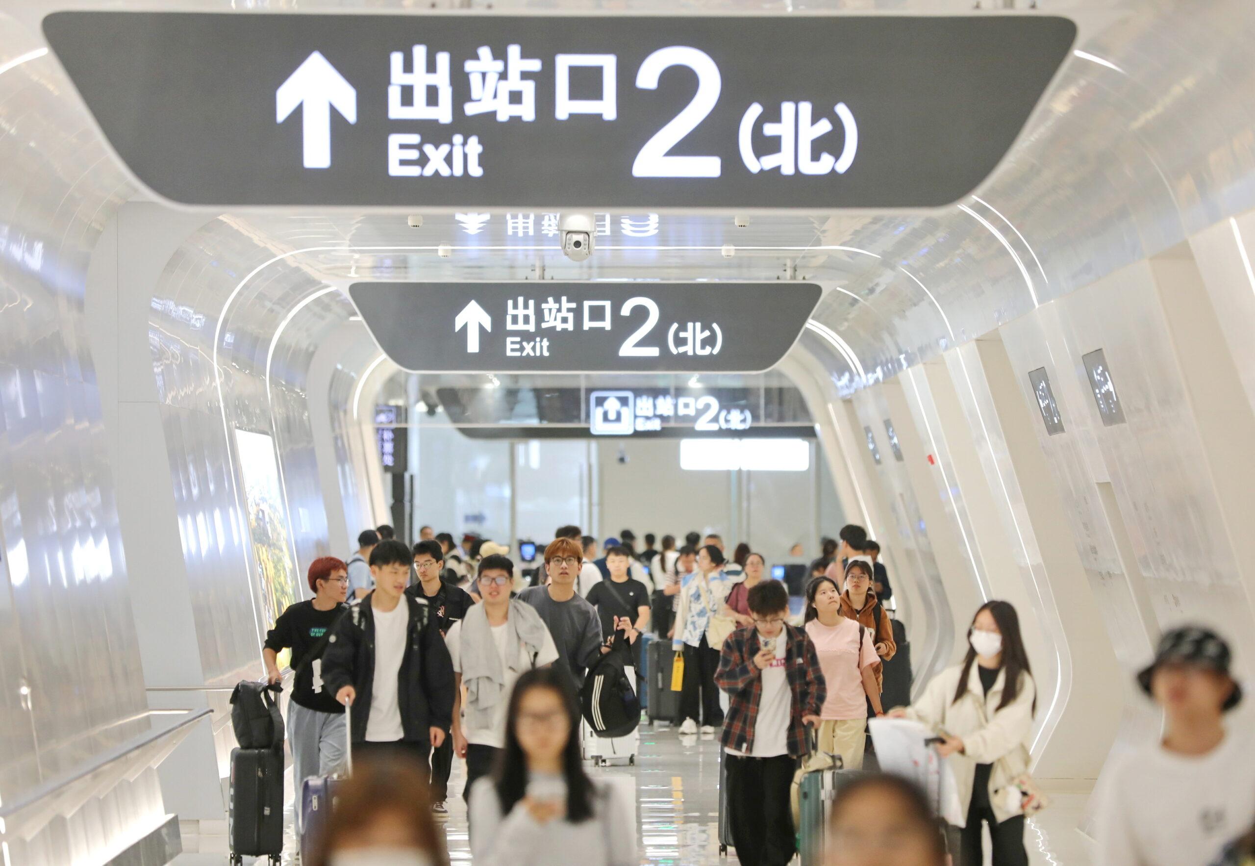 จีนเผยยอดโดยสารขนส่งทางรางในเมือง ปี 2024 เพิ่มขึ้น 9.5%