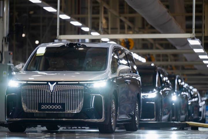 จีนตั้งเป้า 'ยานยนต์ไฟฟ้า' ครองกระแสหลักยอดขายรถใหม่ภายในปี 2035