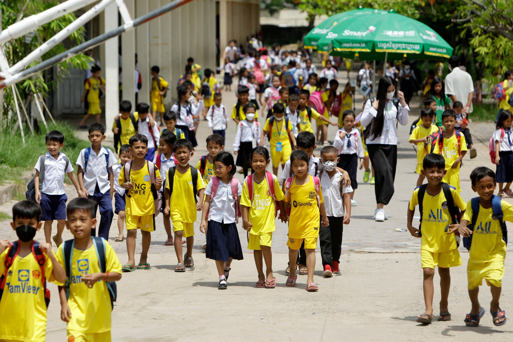กัมพูชาเดินหน้าส่งเสริม 'โครงการอาหารกลางวัน' ในโรงเรียน