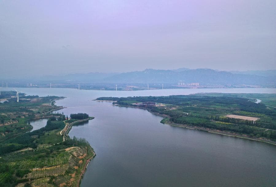 ปักกิ่งเริ่มทดลองใช้ 'เรือขุดลอกไฟฟ้า' ใหญ่สุดในโลก ลุยงานขจัดตะกอน