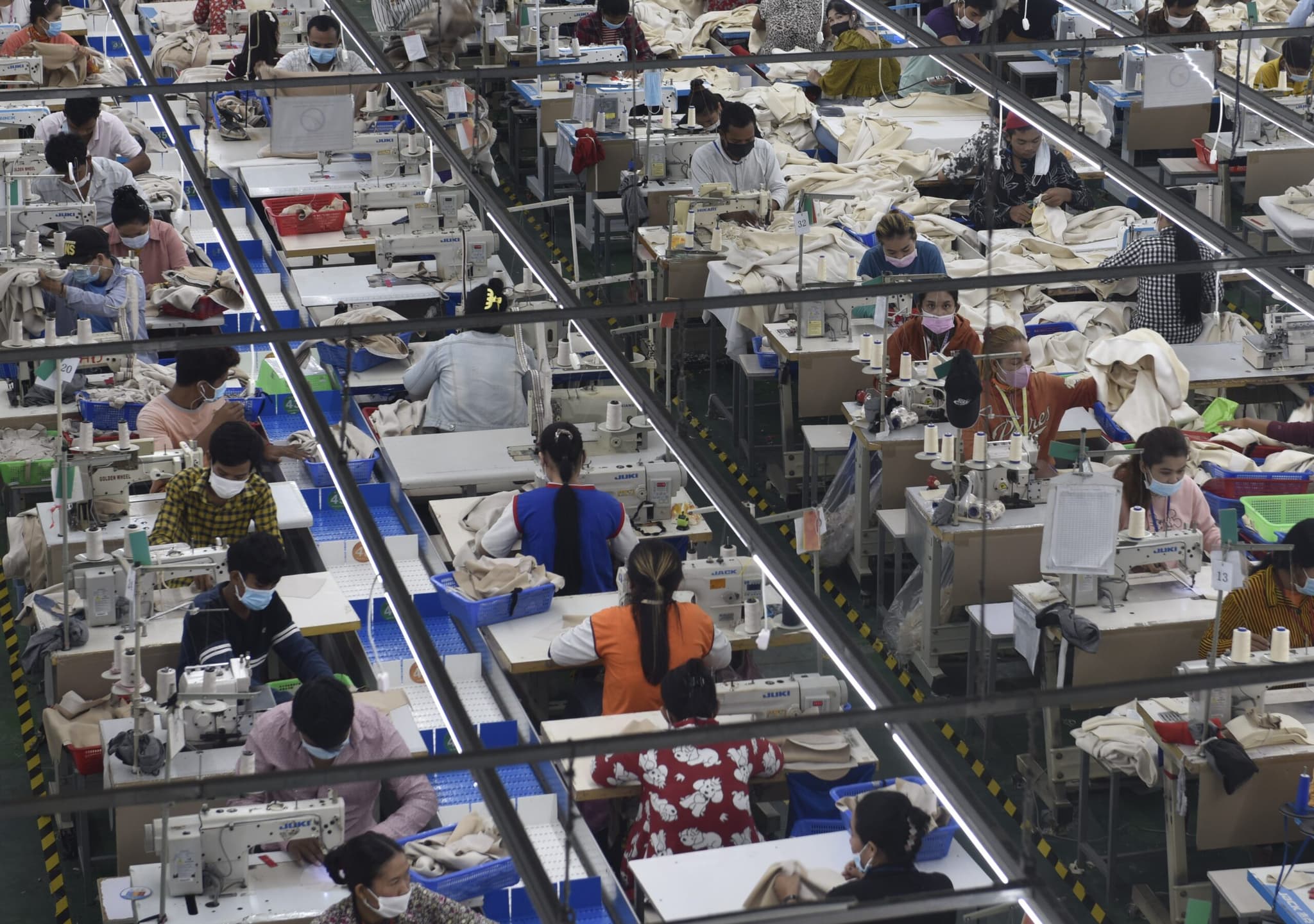 กัมพูชาส่งออก 'เสื้อผ้า-รองเท้า-สินค้าเดินทาง' โต 20% ใน Q1