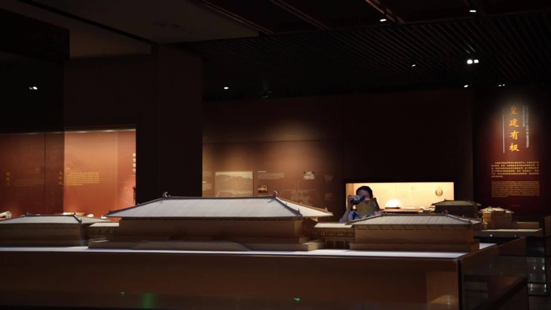 เยือน 'พิพิธภัณฑ์เมืองโบราณ' ชมวัตถุเก่าแก่นับพันในลั่วหยาง