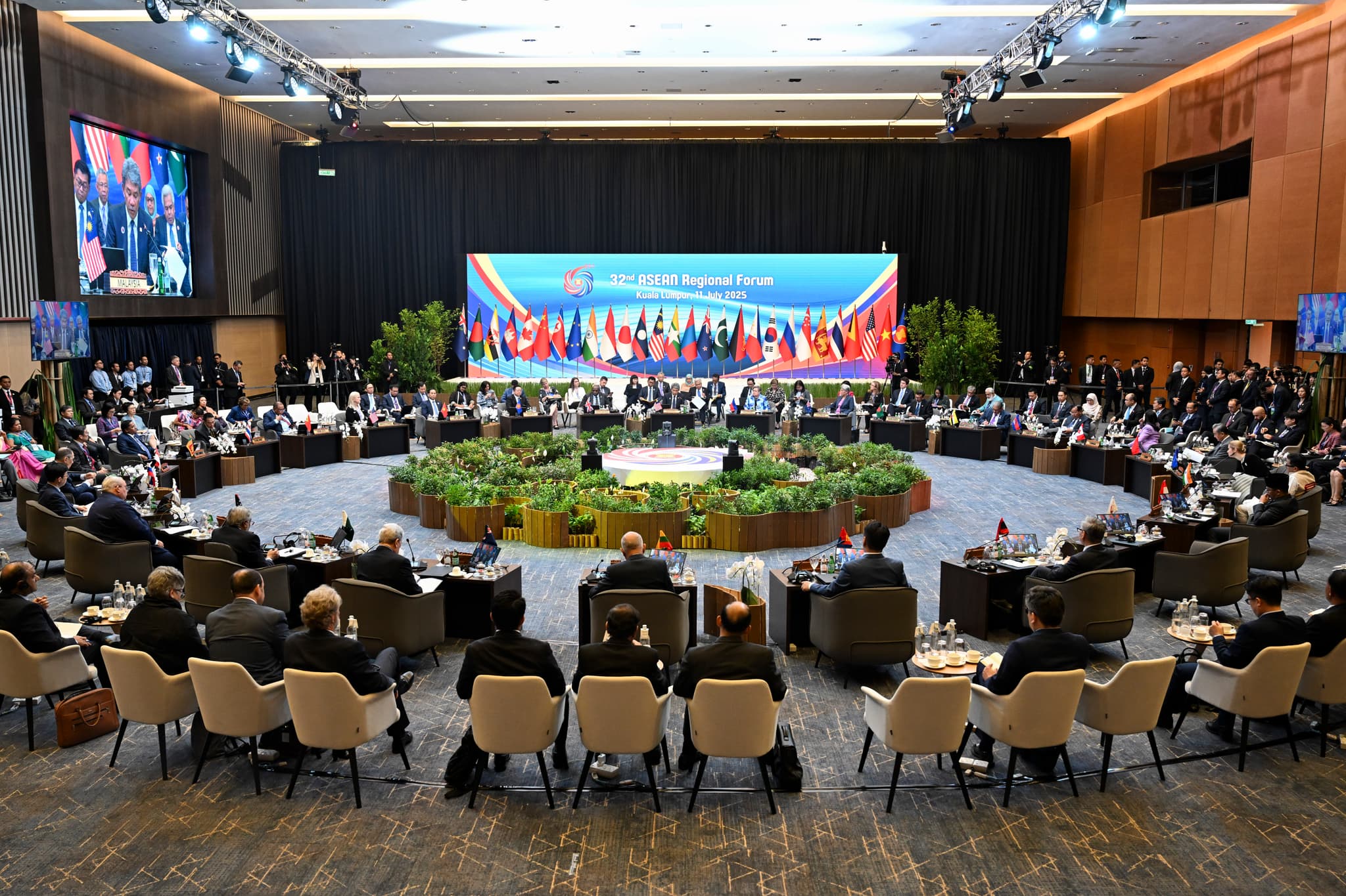 หวังอี้แจงผลลัพธ์เชิงบวก ประชุมรมต.กต. 'อาเซียนพลัส