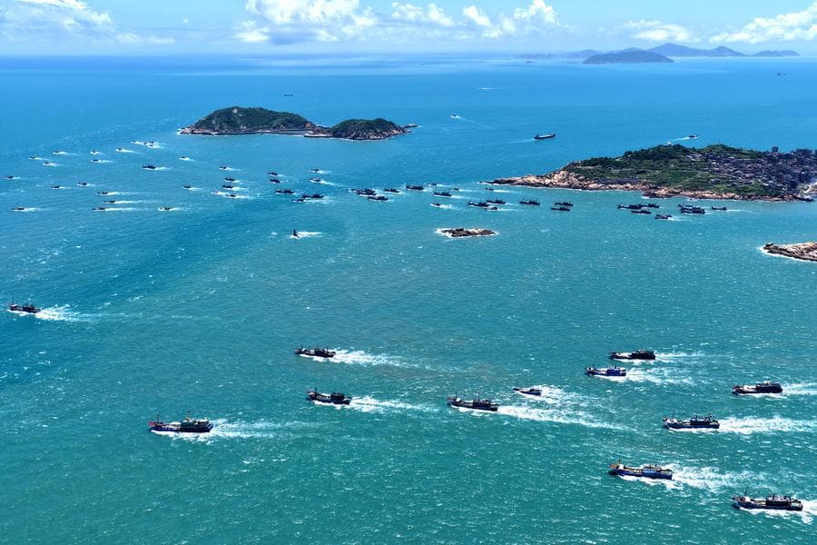 ชาวประมงฝูเจี้ยนหวนออกเรือ หลังสิ้นสุดช่วงเวลาห้ามจับปลา