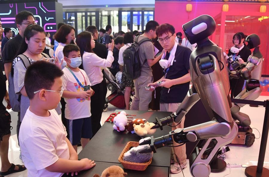 ส่องการประยุกต์ใช้ 'หุ่นยนต์' งาน WRC 2025 ในปักกิ่ง