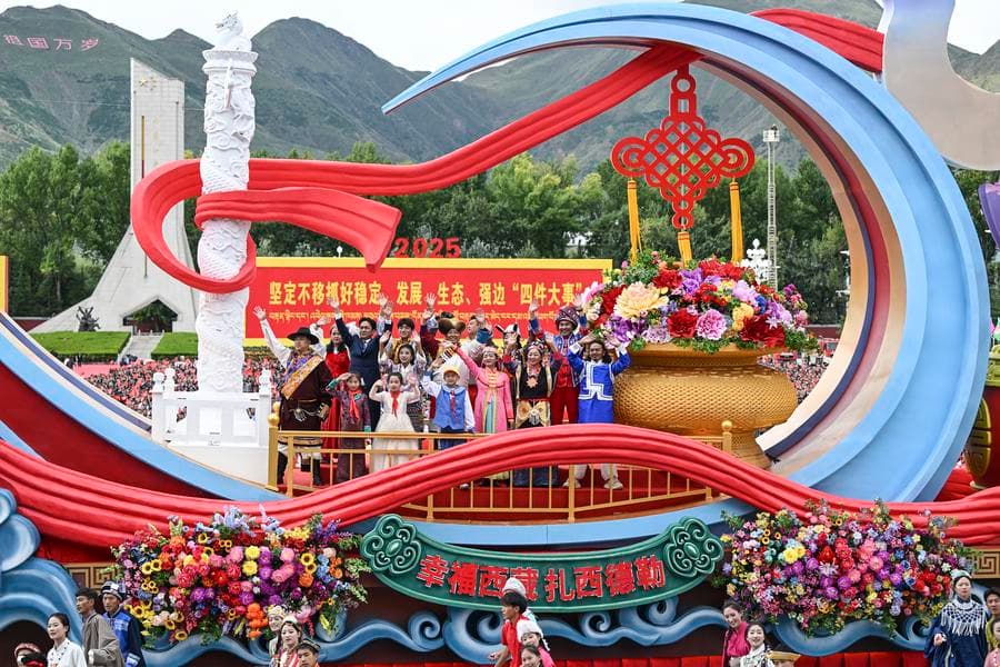 ฉลองยิ่งใหญ่ครบรอบ 60 ปี ก่อตั้ง 'เขตปกครองตนเองทิเบต