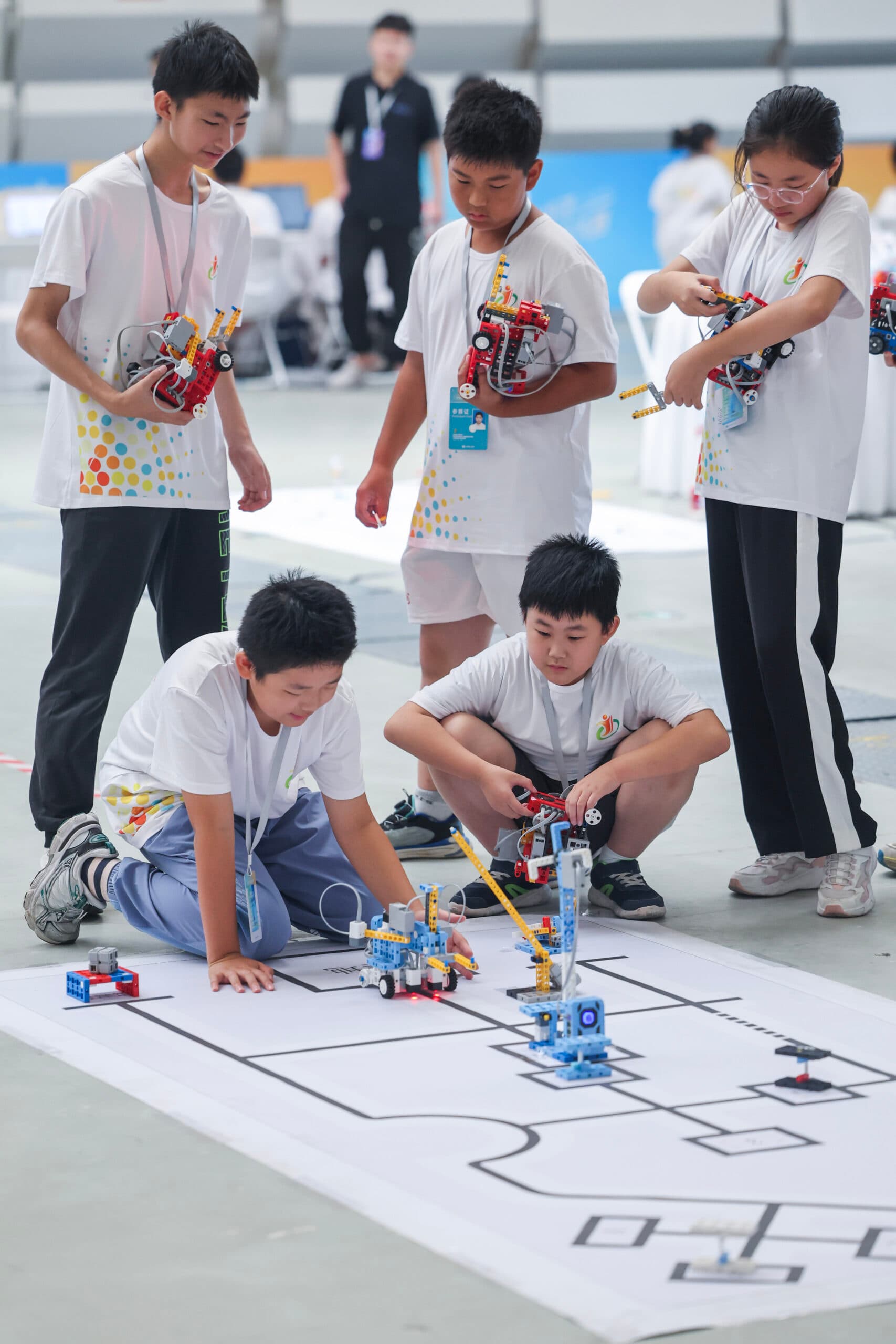 งานประชัน 'ความรู้อิเล็กทรอนิกส์-สารสนเทศ' รุ่นเยาว์ในเจ้อเจียง