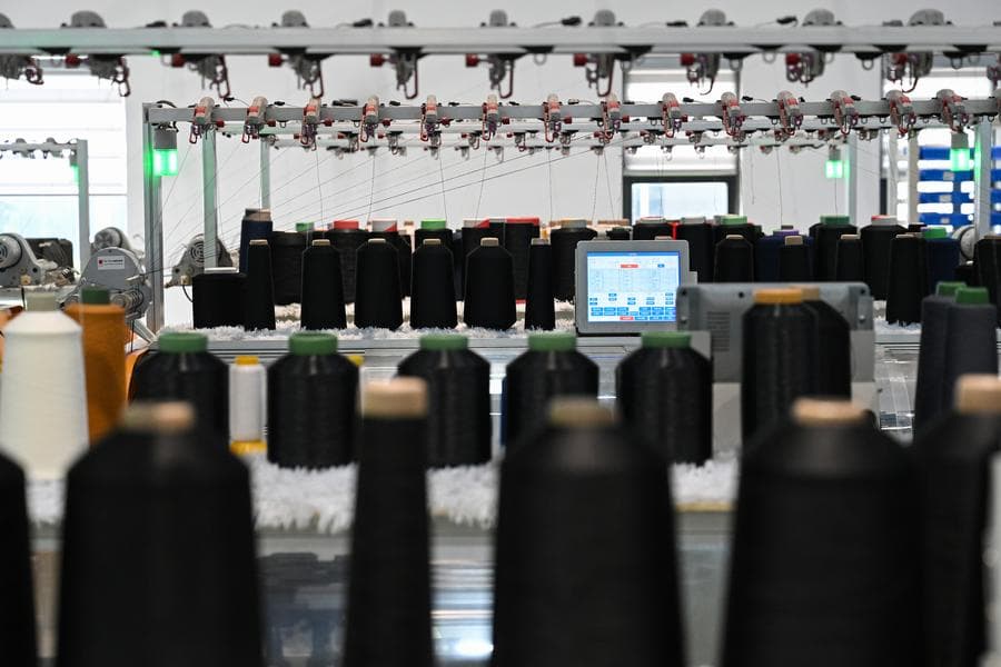 อุตสาหกรรม 'รองเท้า' ในฝูเจี้ยน กำลังผลิตกว่า 1.2 พันล้านคู่/ปี