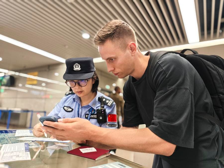 จีนเตรียมออก 'วีซ่า' ประเภทใหม่ มุ่งเน้นเยาวชนเก่งวิทย์-เทคโนโลยี