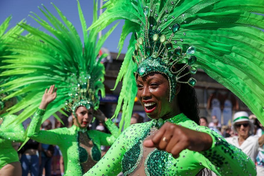 เก็บตกสีสันงาน 'นอตติง ฮิลล์ คาร์นิวัล' สุดคึกคักในลอนดอน