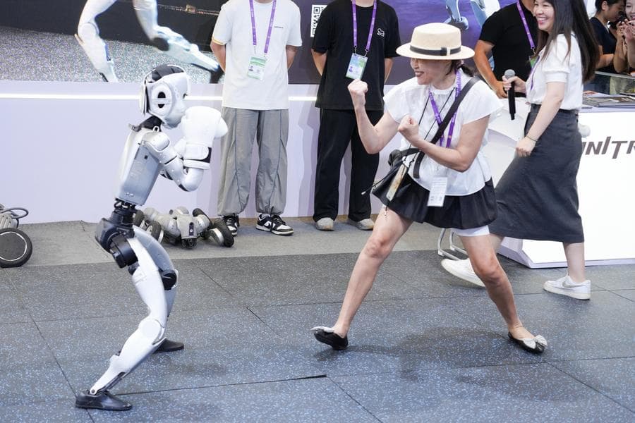 หลากสินค้า-ผลิตภัณฑ์ล้ำสมัยในงานแสดงสินค้าจีน-อาเซียน ครั้งที่ 22