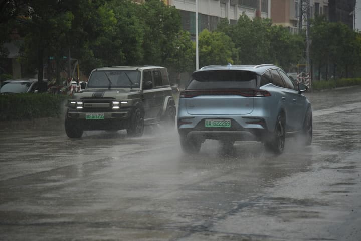 ไต้ฝุ่นตาปะฮ์' บุกจีนตอนใต้ 'ไห่หนาน-กว่างตง' เตือนภัยลมแรง-ฝนตกหนัก