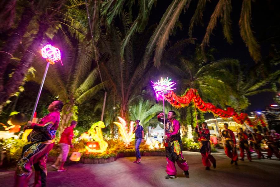 สิงคโปร์โชว์โคมไฟหลากสี รับเทศกาลไหว้พระจันทร์