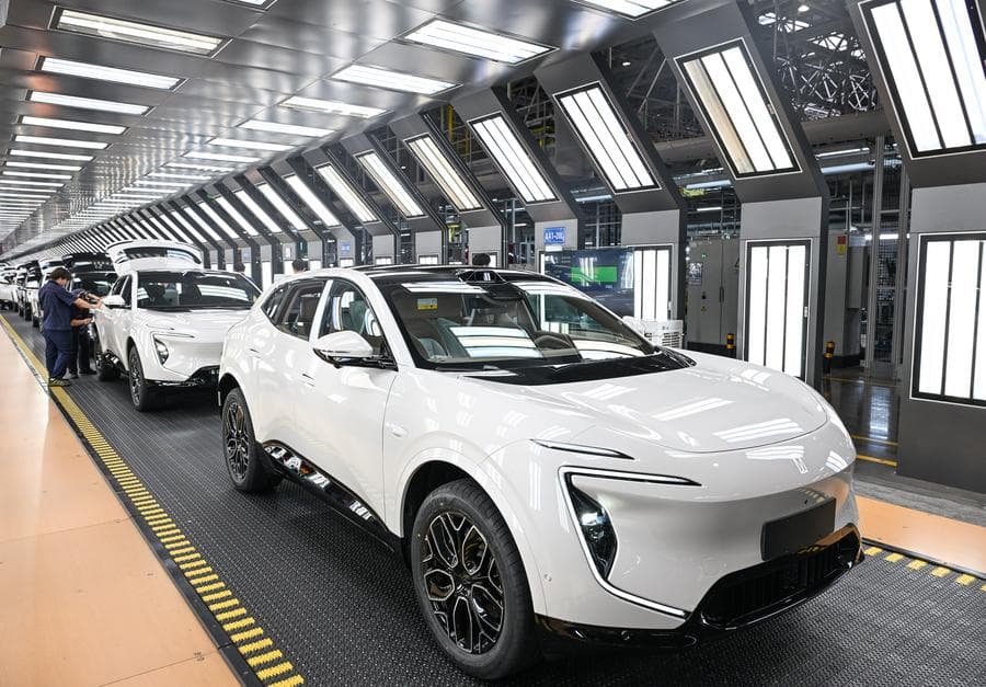 ส่องโรงงาน 'ยานยนต์' ในฉงชิ่ง ใช้เทคโนฯ อัจฉริยะช่วยงาน