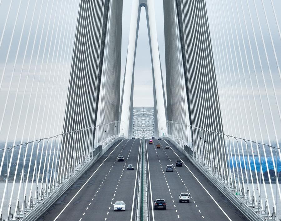 เจียงซูเปิด 'สะพานข้ามแยงซี' แห่งใหม่ แบ่ง 2 ชั้นรับรองยานยนต์-รถไฟ