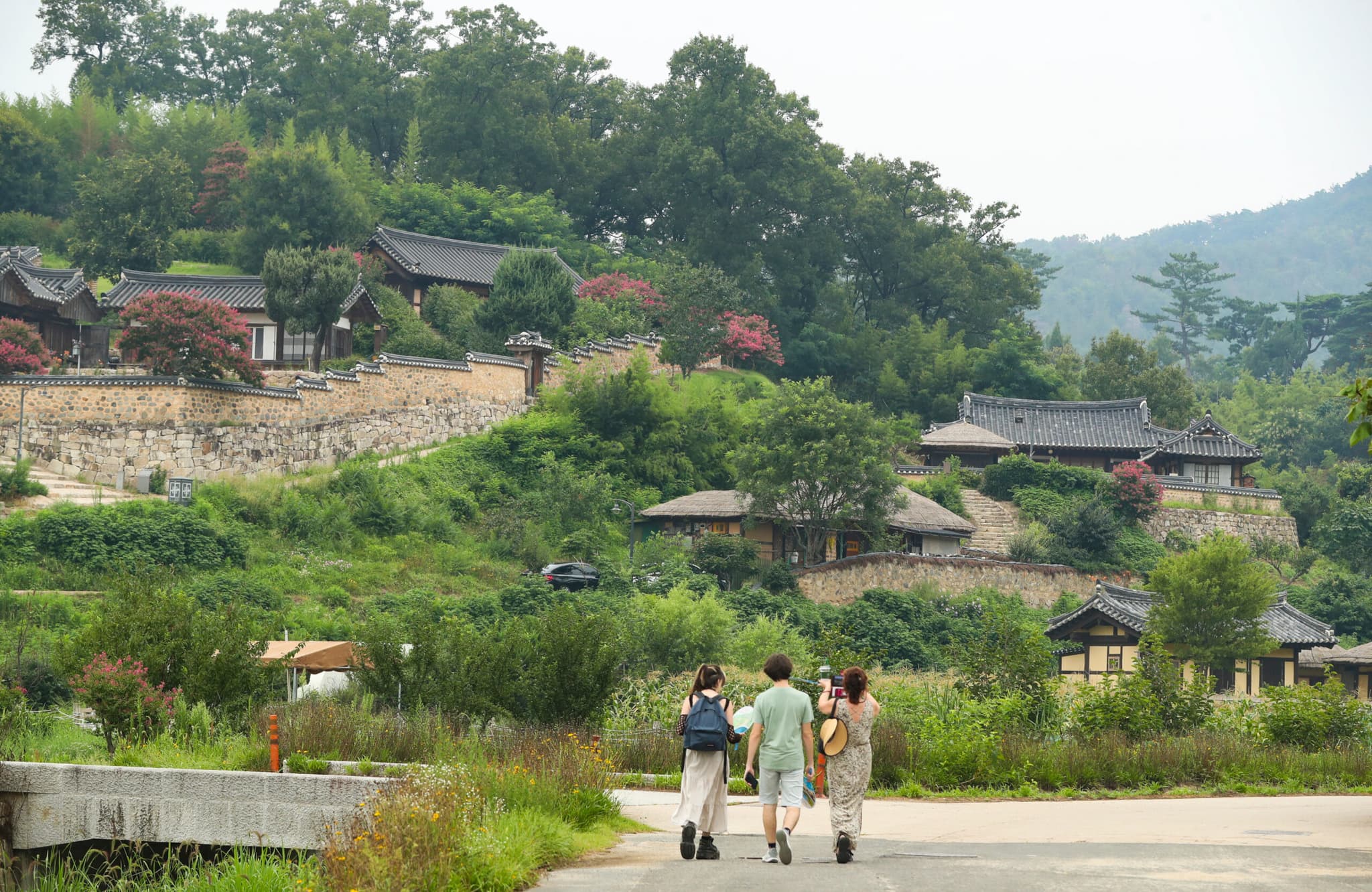 คนงานเกาหลีใต้' 316 คนเดินทางกลับประเทศแล้ว หลังถูกคุมตัวในสหรัฐฯ