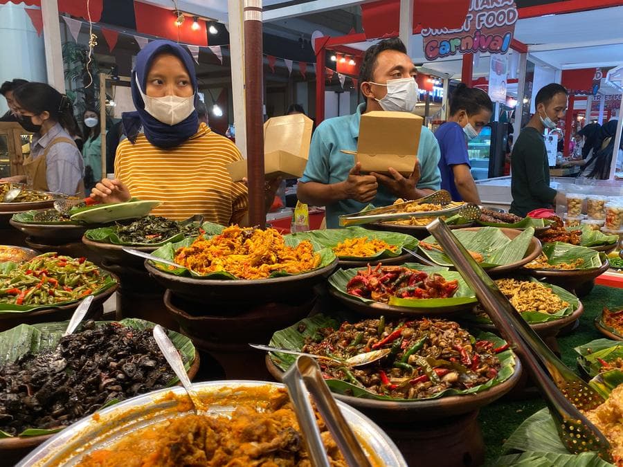 อินโดฯ ตั้งเป้าตั้ง 'ห้องครัว' สามหมื่นแห่ง หนุนโครงการมื้ออาหารฟรี