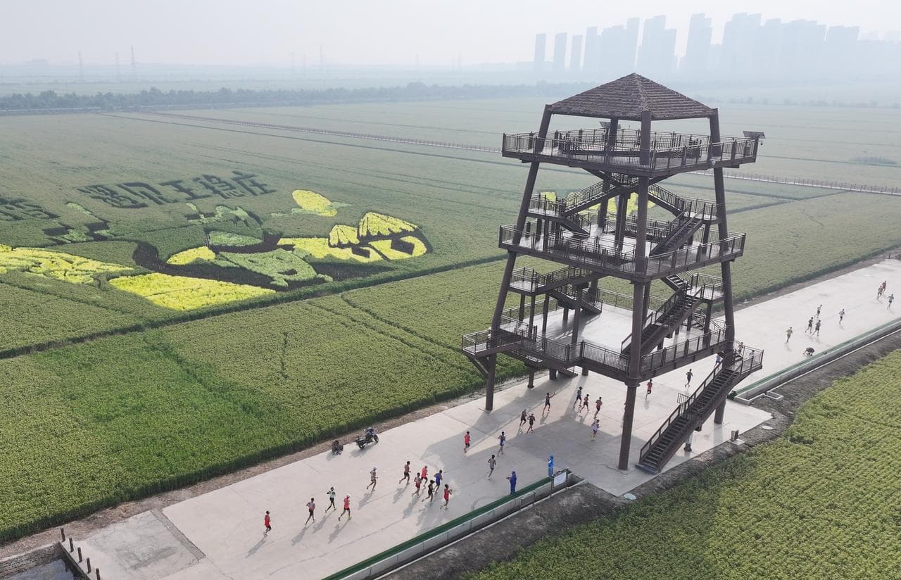 นักวิ่งจีน 6,000 รวมตัวที่งาน 'ซีชิง ฮาล์ฟมาราธอน' ในเทียนจิน