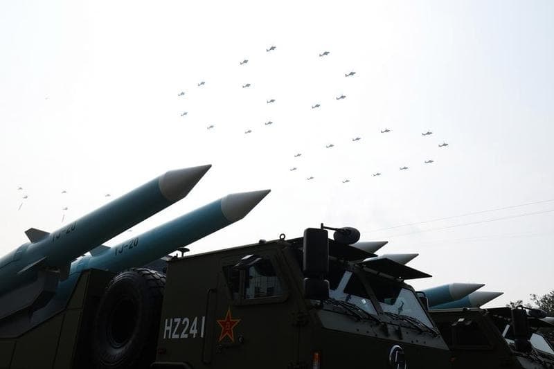 ฝูงฮ.กองทัพจีนบินเหนือ 'จัตุรัสเทียนอันเหมิน' เริ่มต้นสวนสนามวันแห่งชัยชนะ