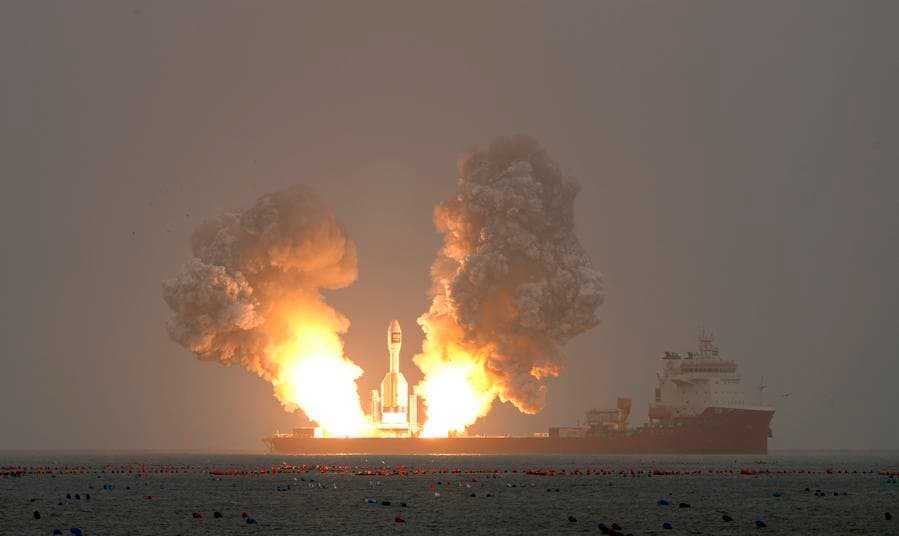 จีนส่งจรวด 'กราวิตี-1' ขึ้นสู่อวกาศจากกลางทะเล