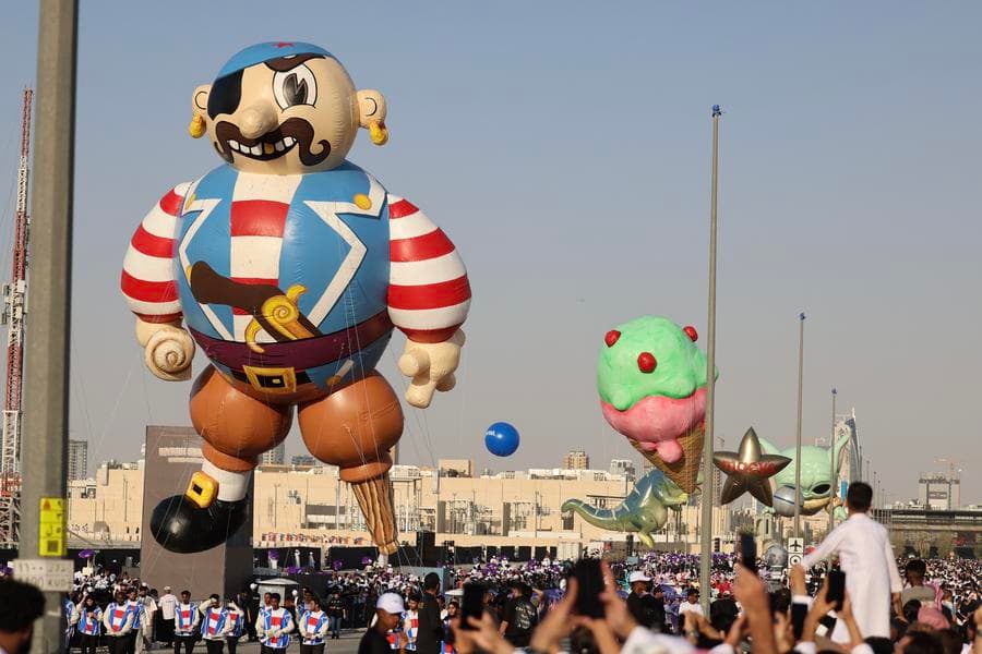 ขบวนพาเหรดบอลลูนยักษ์สุดอลัง เปิดม่าน 'ริยาดซีซัน 2025