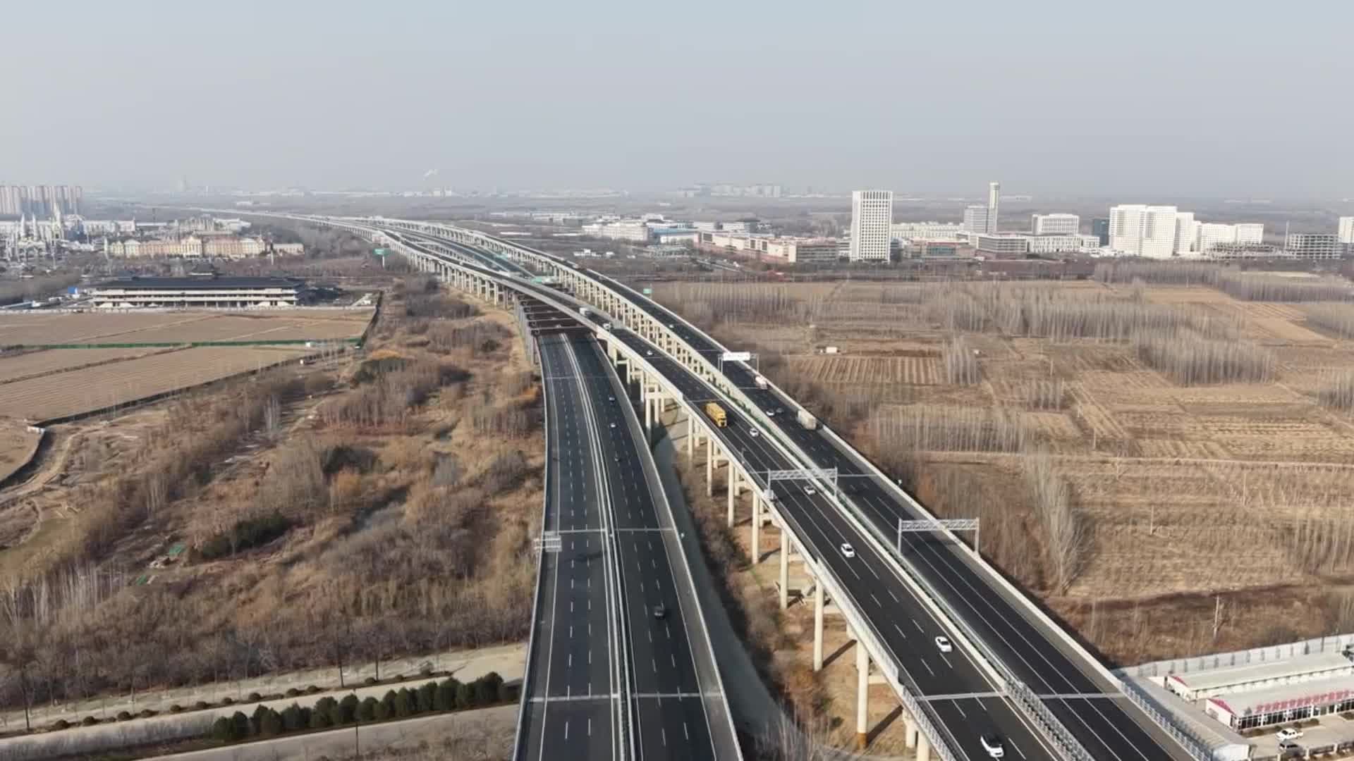 ซานตงเปิดสัญจร 'ทางด่วน 12 เลน' ขยายจาก 6 เลน