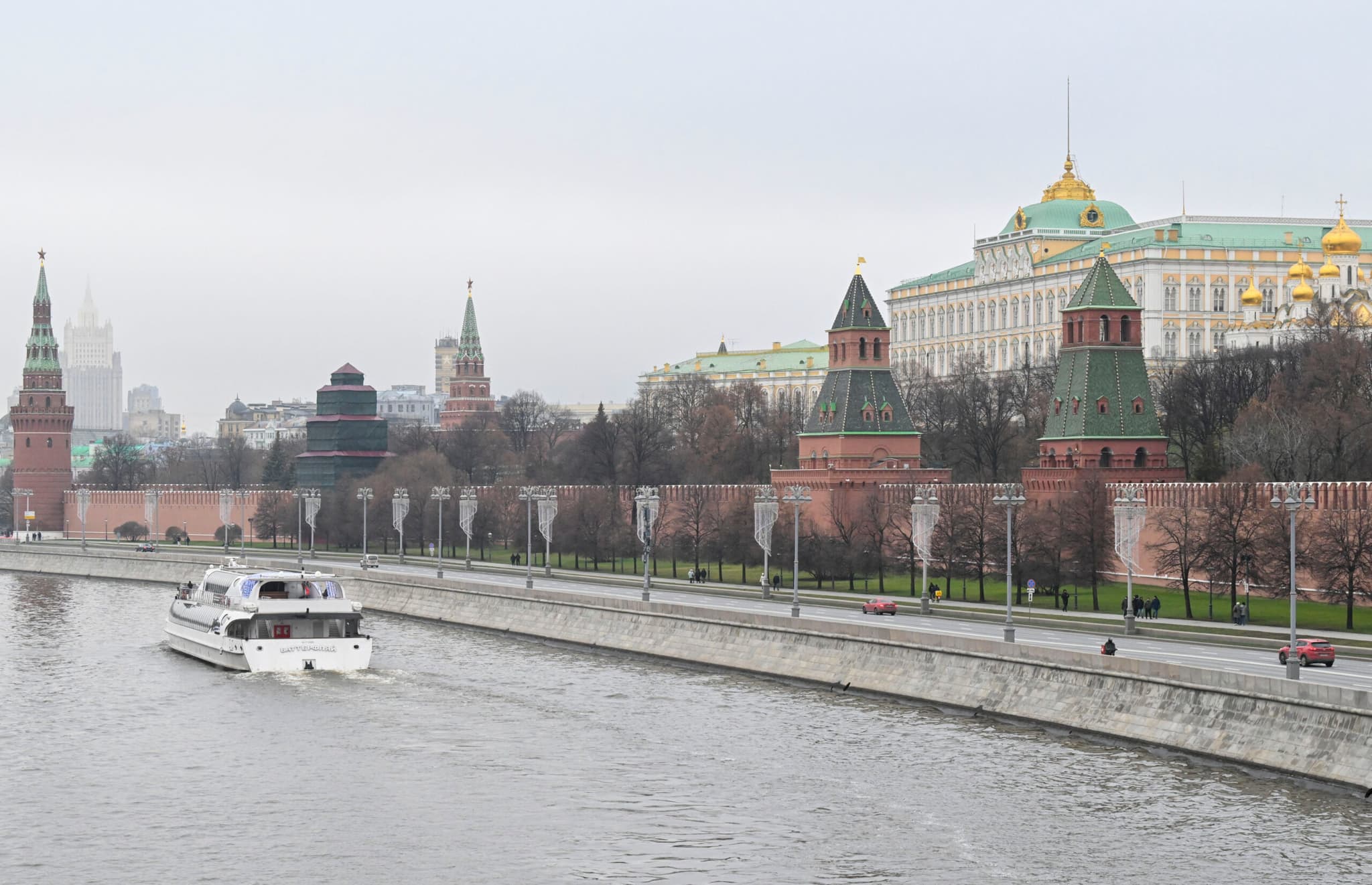 รัสเซียส่ง 'ดาวเทียม' สู่วงโคจร 52 ดวง