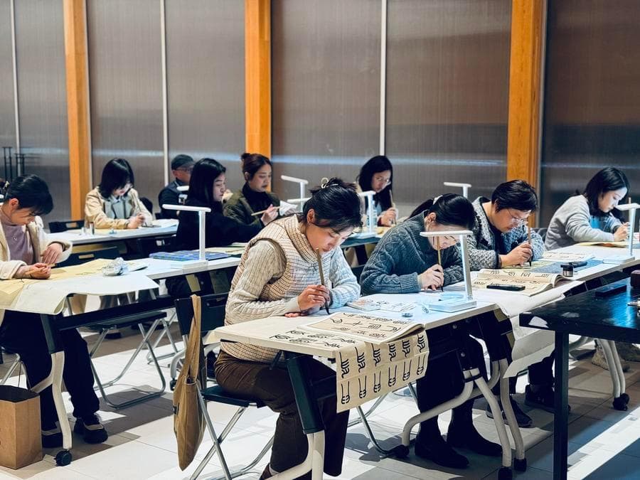 จีนเผยยอด 'นักศึกษาจีน' ที่เรียนต่อในตปท. หวนกลับจีนเพิ่มขึ้นในปี 2024