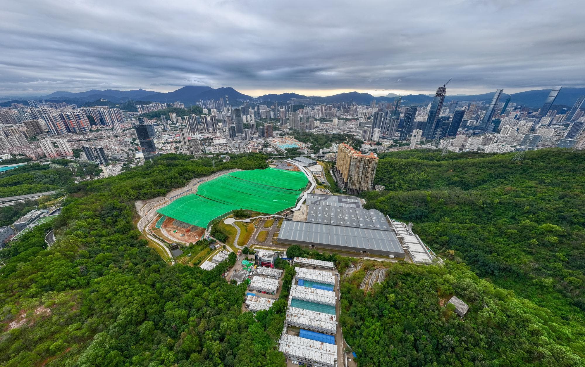 เซินเจิ้นเดินหน้าสะสาง 'หลุมฝังกลบขยะ' ใหญ่สุด หวังลบรอยแผลเป็นของเมือง