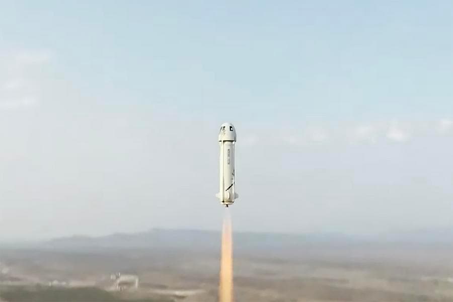 Blue Origin ส่ง 'คนนั่งวีลแชร์' เยือนอวกาศครั้งแรกในประวัติศาสตร์