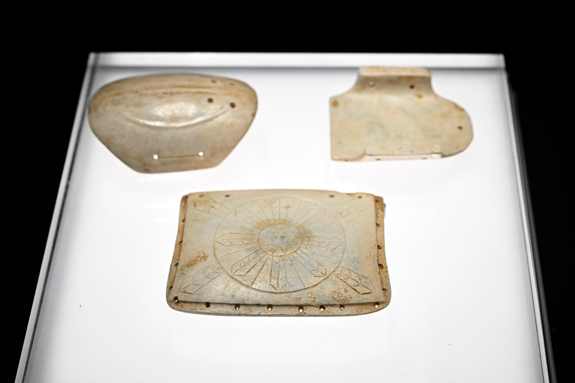 ส่อง 'เครื่องหยกโบราณ' ในอันฮุย สุนทรียศาสตร์จีนยุคก่อนปวศ.