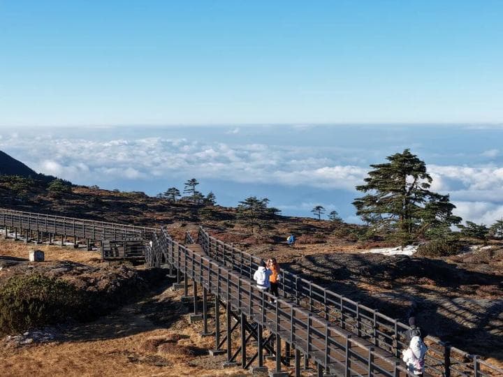 ทริปชม 'ภูเขาหิมะ' ในจีนตะวันตกเฉียงใต้มาแรง ดึงดูดนักท่องเที่ยวอาเซียนคึกคัก