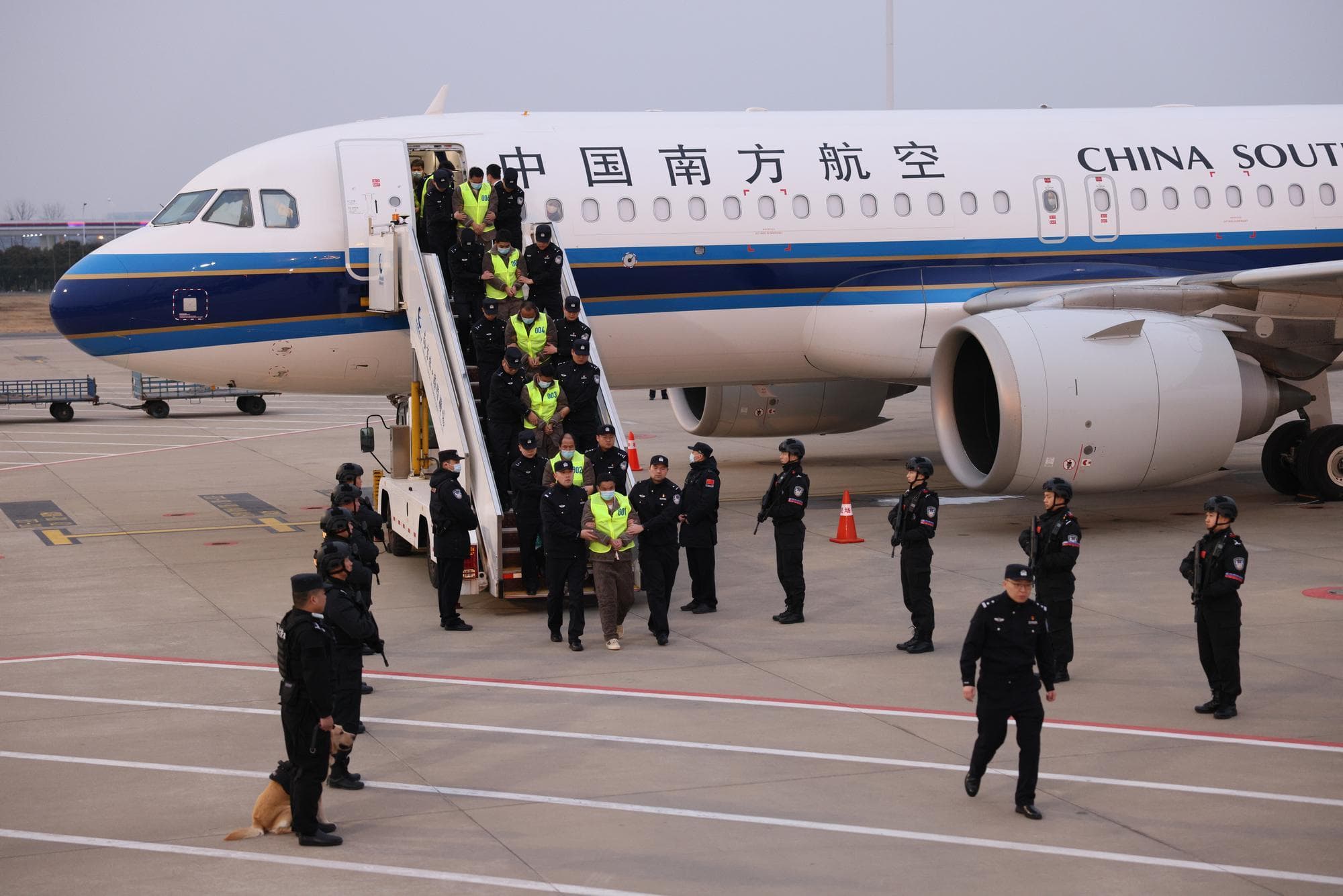 จีนดำเนินคดีบุคคล 11,000 ราย ฐาน 'ฉ้อโกงโทรคมนาคม' ในเมียนมาตอนเหนือ