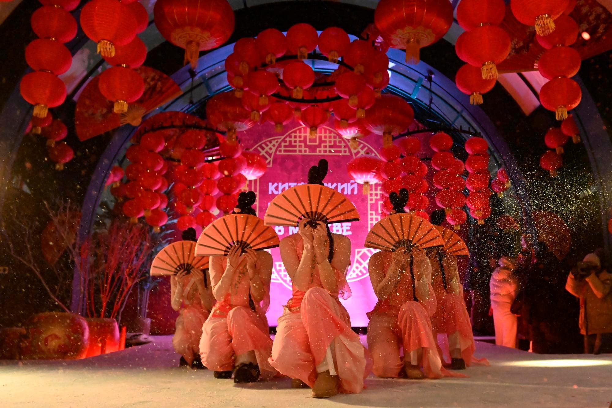 มอสโกร่วมฉลองตรุษจีน ตกแต่งจัดเต็มสีสันเตะตา