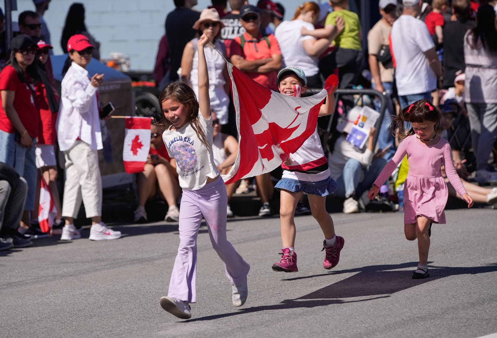 ผลสำรวจชี้ชาวแคนาดาส่วนใหญ่หวั่น ‘สหรัฐฯ’ คุกคามอธิปไตย