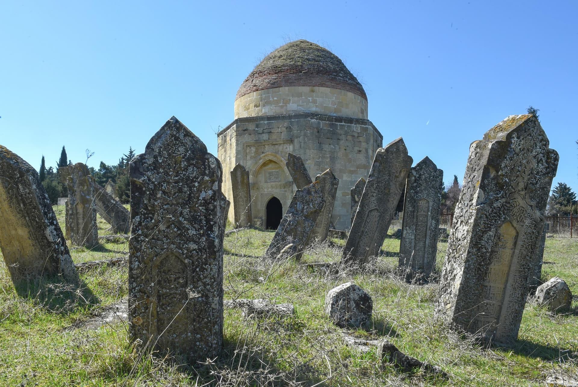 ‘สุสานเจ็ดโดม’ มรดกเหนือกาลเวลาในอาเซอร์ไบจาน