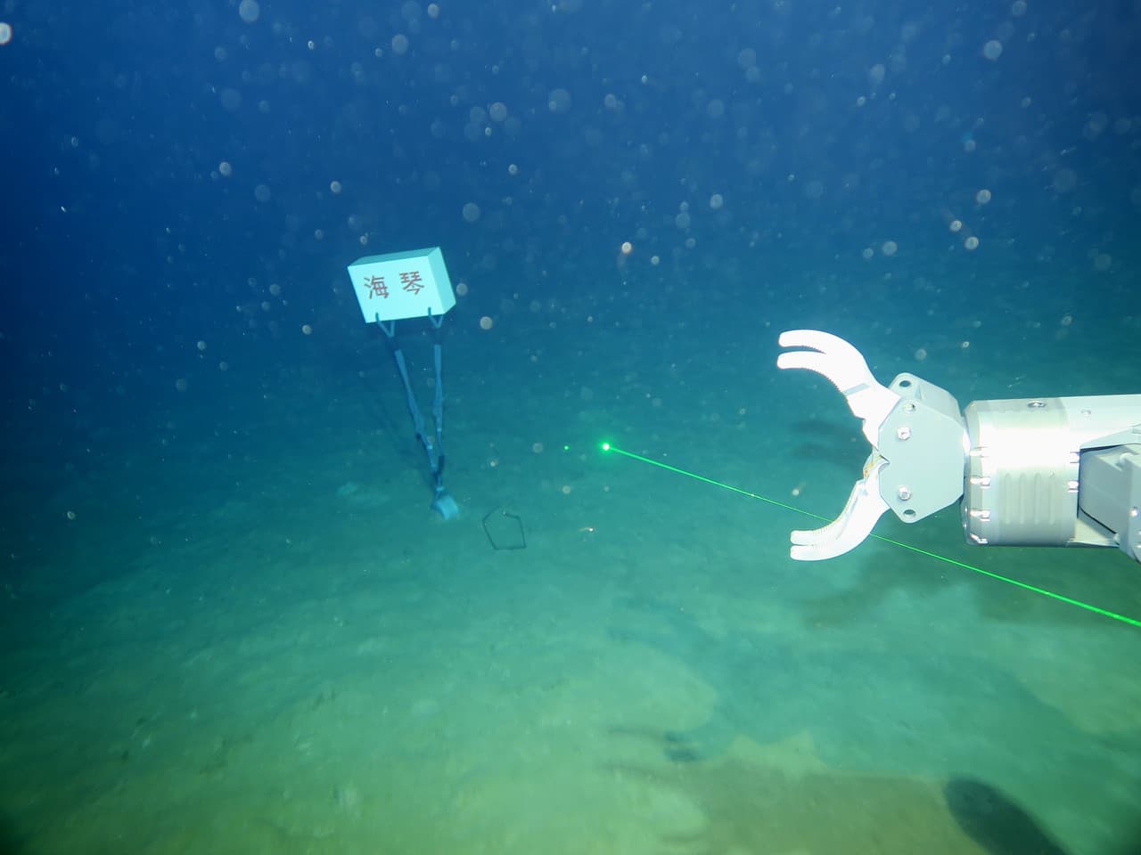 จีนสร้าง ‘เกาะลอยน้ำกลางทะเล’ เอื้อทดสอบอุปกรณ์-วิจัย-ทดลอง ในมหาสมุทรลึกสุด 10,000 เมตร