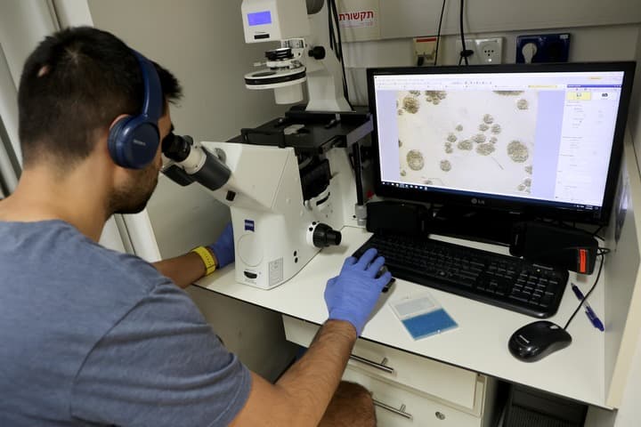 นักวิจัยพัฒนาเครื่องมือ AI ช่วยระบุ ‘ยีนก่อโรคหายาก’ รวดเร็ว-แม่นยำขึ้น